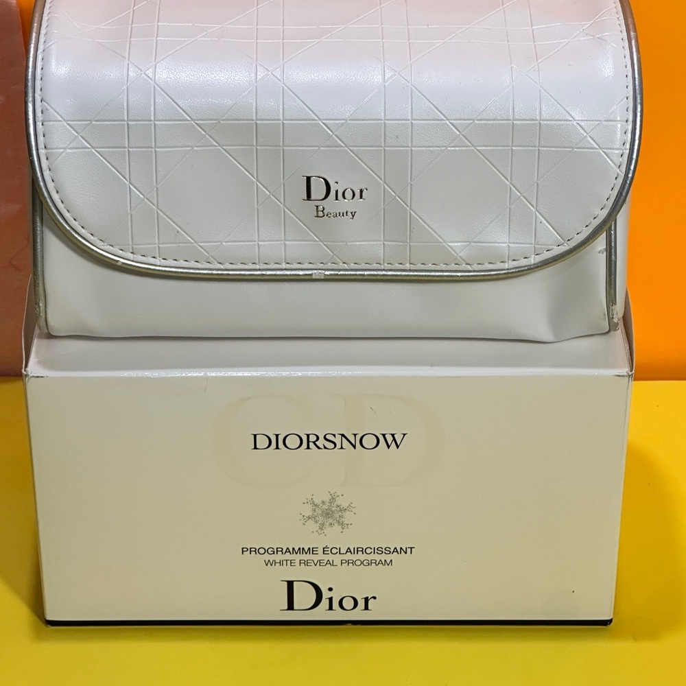 Dior Snow White Cosmetic Bag mirror included - Picture 13 of 13